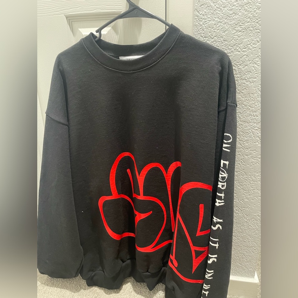 SUS Boy pullover never been worn